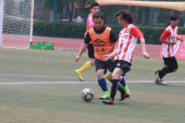 美记：2018年詹姆斯之所以加盟湖人 是因为他妻子想要住在洛杉矶